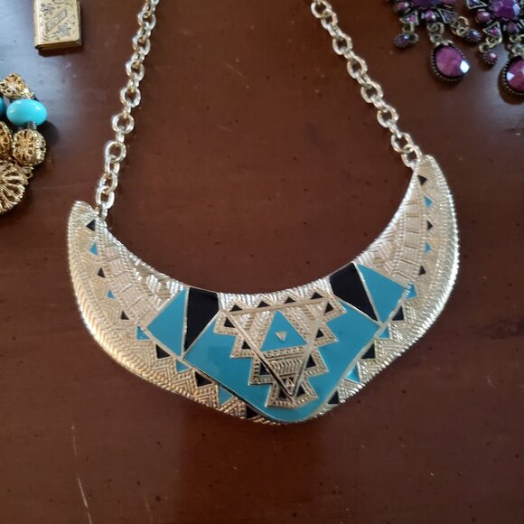 8 piece Bohemian Costume jewelry lot necklace earrings locket bracelet - Picture 7 of 11